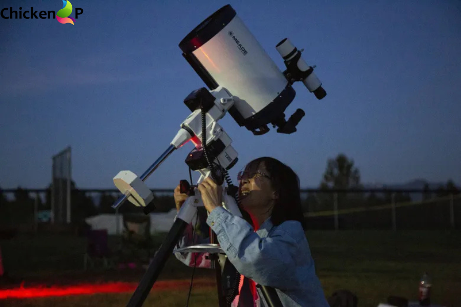 is astronomer publicly traded