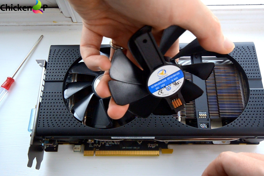 does rx480 make a crack sound whwne fan comes on​
